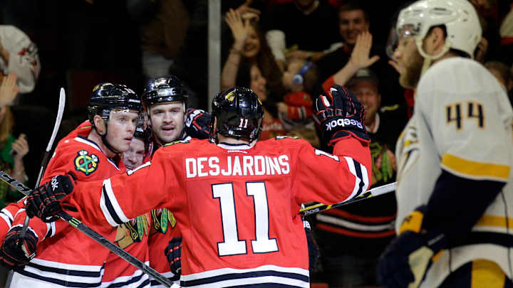 Blackhawks beat Predators 4-2 for 2-1 series lead