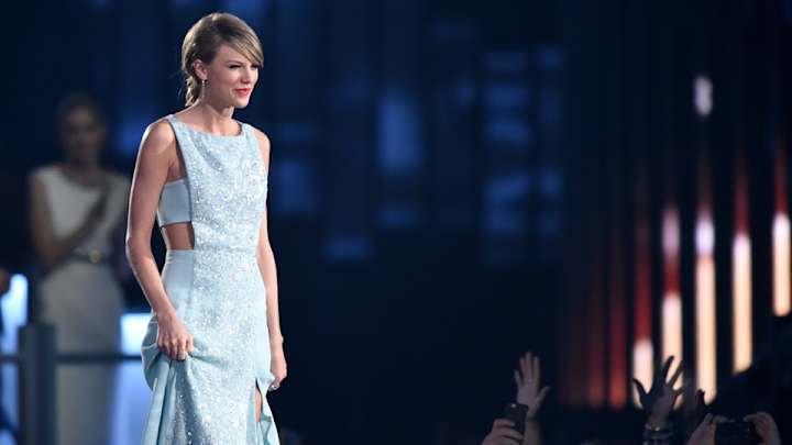 Indians' Twitter account uses Taylor Swift lyrics to live tweet game Indians' Twitter account uses Taylor Swift lyrics to live tweet game