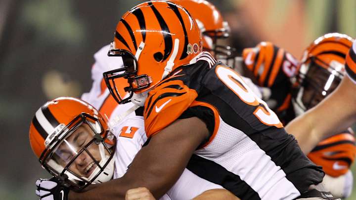 Dalton leads way as Bengals beat Browns 31-10, go to 8-0 Dalton leads way as Bengals beat Browns 31-10, go to 8-0