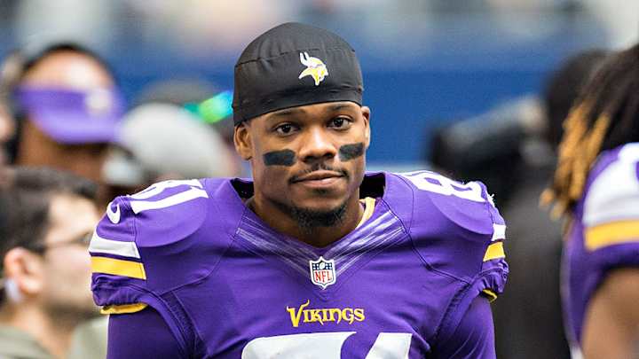 49ers sign receiver Jerome Simpson to two-year deal