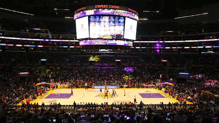 Lakers set deadline to renew season tickets one day before lottery