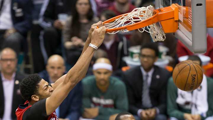 The Highlight Zone: Biggest plays, latest news from last night's games