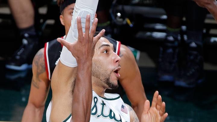 Moore, Durr lead Louisville women past Michigan State 85-78 Moore, Durr lead Louisville women past Michigan State 85-78