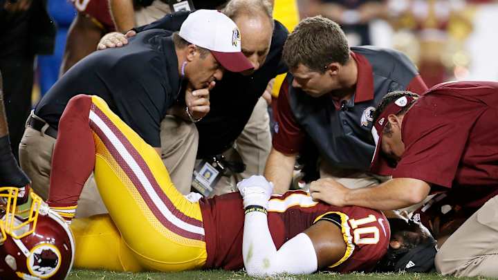 Robert Griffin III returns to practice following concussion Robert Griffin III returns to practice following concussion