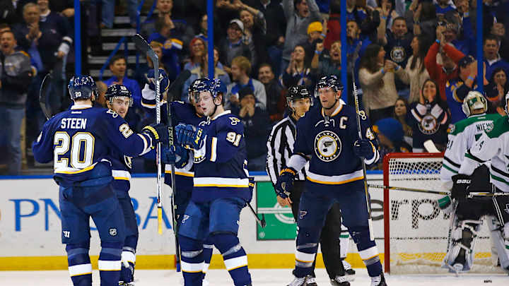 Backes wins it, Blues outlast Stars 3-2 in 9-round shootout