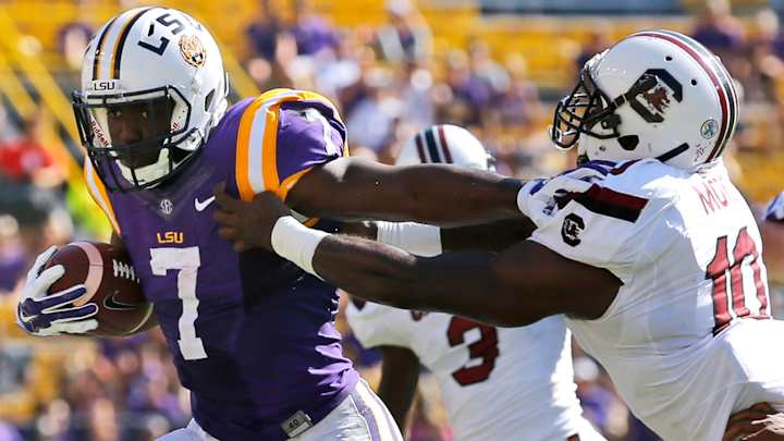 NCAA: LSU RB Fournette can auction jersey for flood victims