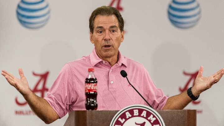 No. 2 Alabama gets set for up-tempo Middle Tennessee offense