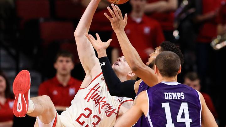 Freshman Pardon scores 28, leads Wildcats over Huskers 81-72 Freshman Pardon scores 28, leads Wildcats over Huskers 81-72