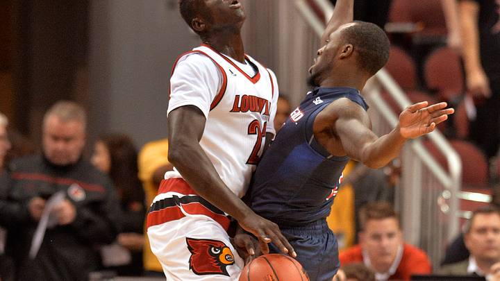 Louisville handles Samford 86-45, wins 12 straight opener Louisville handles Samford 86-45, wins 12 straight opener