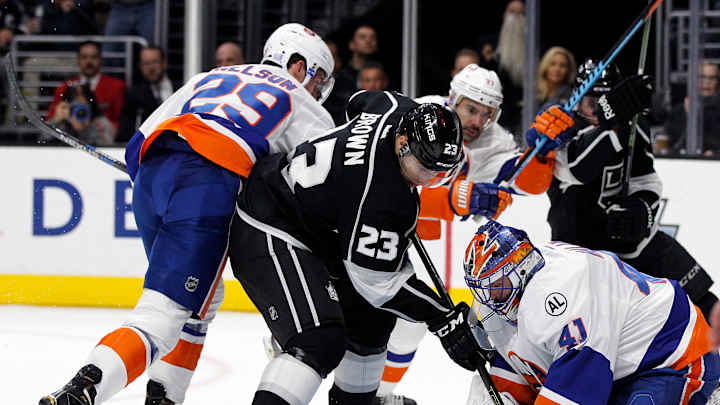 Enroth, Lucic star as LA Kings beat Islanders 2-1