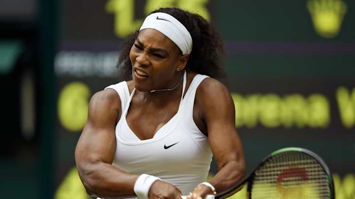 Serena beats Venus in 2 sets in 4th round at Wimbledon