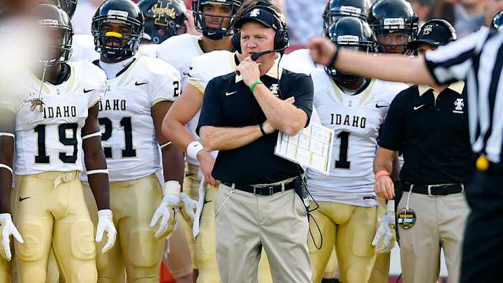 Idaho coach Paul Petrino to return next season after 4–8 campaign