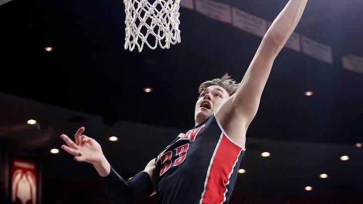 No. 13 Arizona outlasts UNLV for 82-70 victory