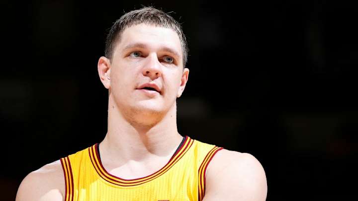Timofey Mozgov has some trampoline fun in local commercial