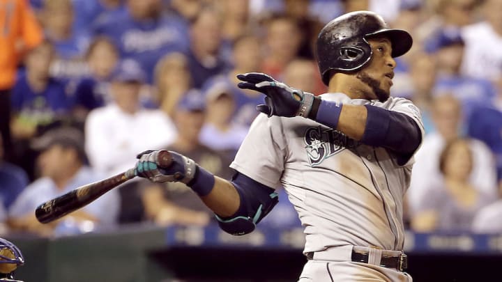 Robinson Cano becomes first 2B to reach 2,000 hits in 11 seasons Robinson Cano becomes first 2B to reach 2,000 hits in 11 seasons