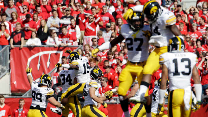 Iowa forces 4 turnovers, tops No. 19 Wisconsin 10-6