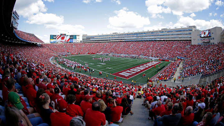 Wisconsin students ejected for throwing snowballs at cheerleaders Wisconsin students ejected for throwing snowballs at cheerleaders