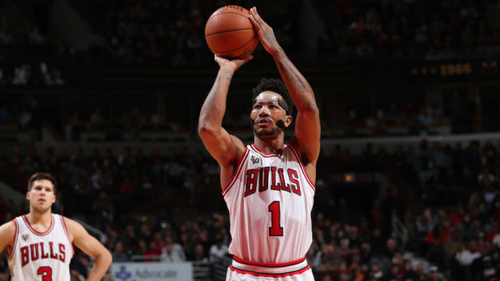 Derrick Rose scores 18 points in Bulls’ opener despite blurred vision Derrick Rose scores 18 points in Bulls’ opener despite blurred vision