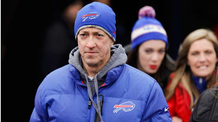Jim Kelly's wife says he's still cancer-free Jim Kelly's wife says he's still cancer-free
