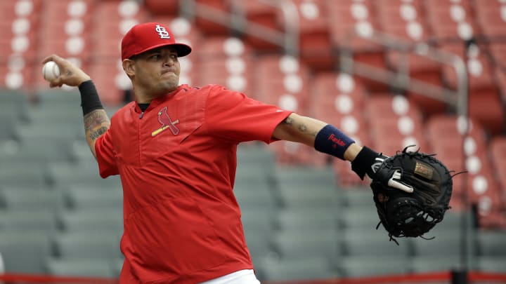 Cardinals catcher Yadier Molina (thumb) exits NLDS Game 3 Cardinals catcher Yadier Molina (thumb) exits NLDS Game 3
