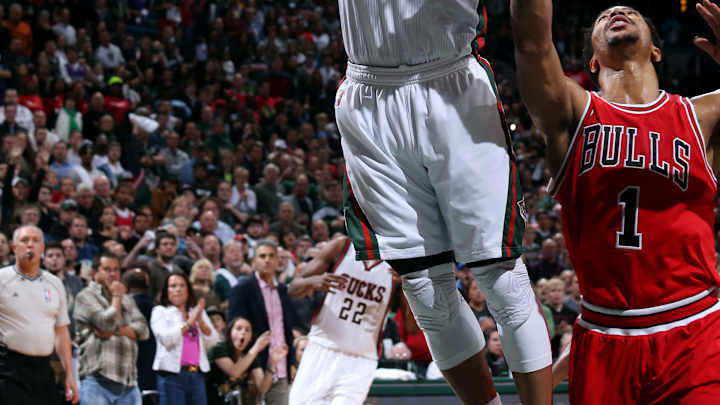 Bayless' layup at buzzer gives Bucks 92-90 win over Bulls