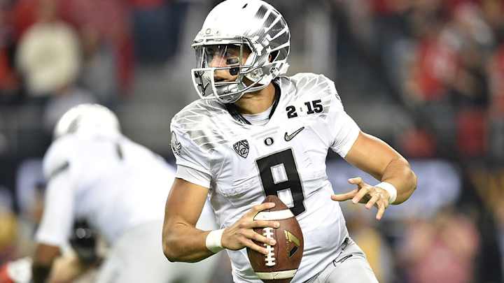 Mike Trout asked Adam Schefter if Marcus Mariota is going to the Eagles