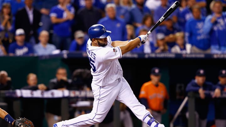 Watch: Kendrys Morales homers off Keuchel, seals Royals win