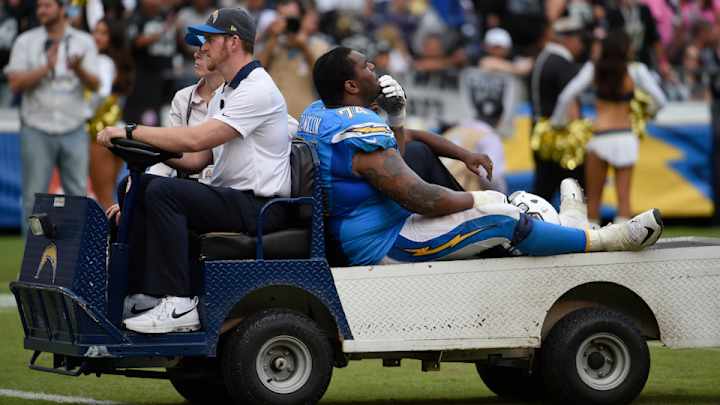 San Diego Chargers OL Orlando Franklin carted off with knee injury