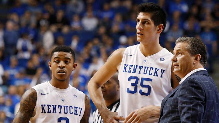 AP Top 25: Kentucky moves into No. 1 spot, Miami enters at No. 15