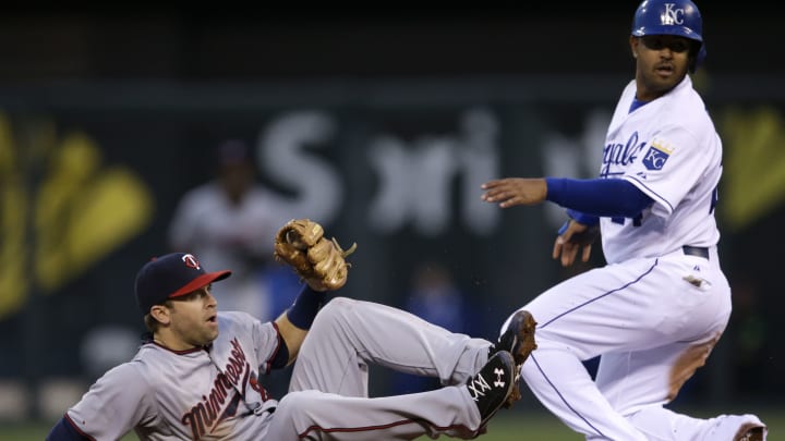 Volquez leads Royals to 7-1 win over Twins in series opener