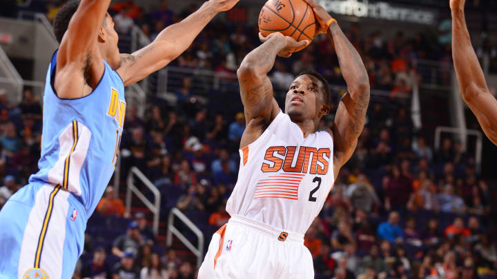 Bledsoe leads Suns over cold-shooting Nuggets, 105-81