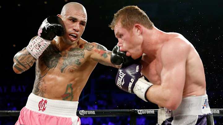 Saul 'Canelo' Alvarez defeats Miguel Cotto
