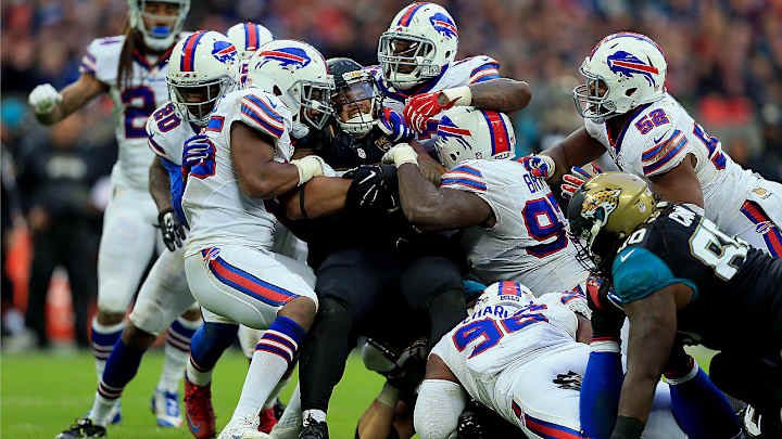 Streams and Streaks: A Historic Sunday of Football