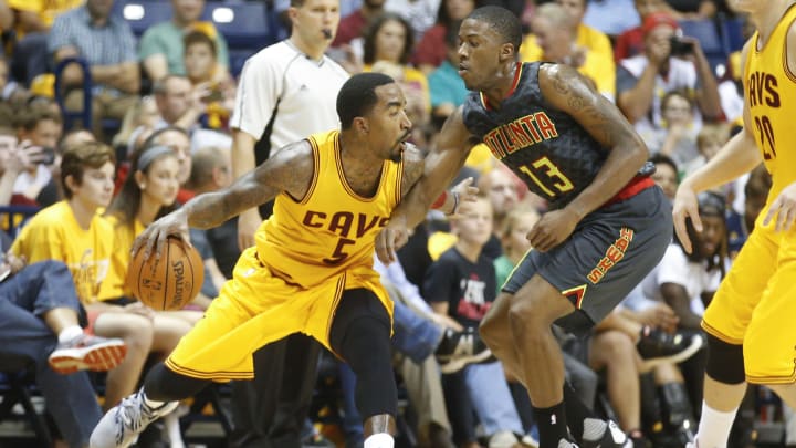 Cavs guard J.R. Smith leaves game with right knee contusion