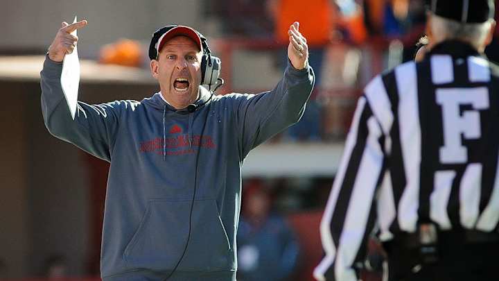 Bo Pelini is in no mood for selfies at the Sweet 16