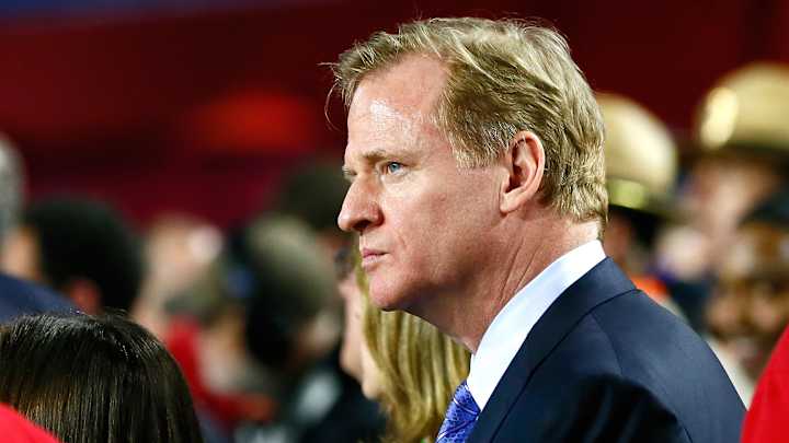 Mardi Gras float mocks NFL commissioner Roger Goodell