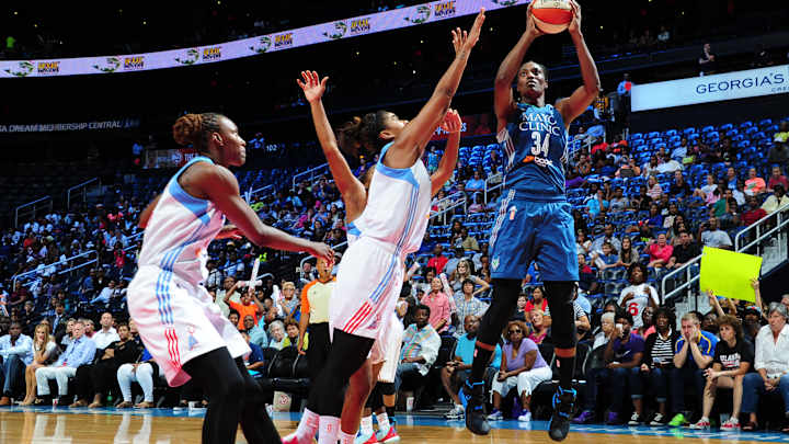 Moore, Fowles rally Minnesota Lynx past Atlanta Dream 84-82