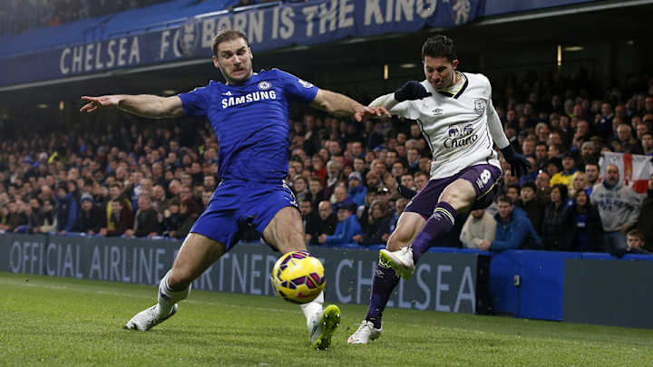 Costa Rica loses Everton's Bryan Oviedo for CONCACAF Gold Cup