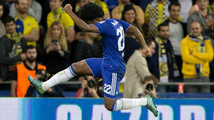 Watch: Chelsea's Willian scores on sixth free kick this season