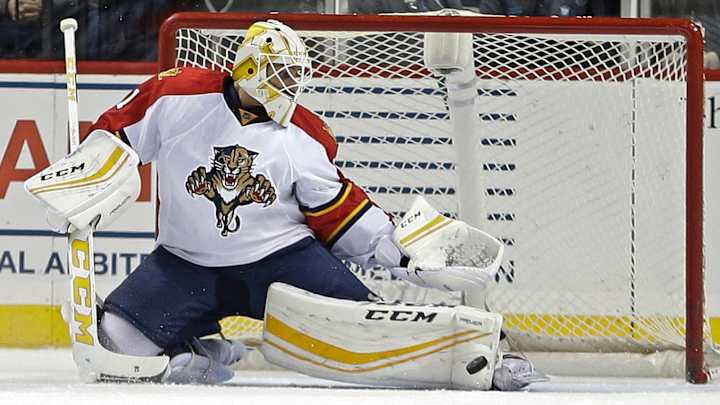 Luongo makes 24 saves, Panthers beat Hurricanes 2-0
