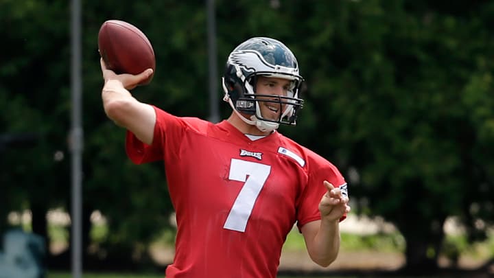 Sam Bradford takes first-team snaps at Eagles training camp