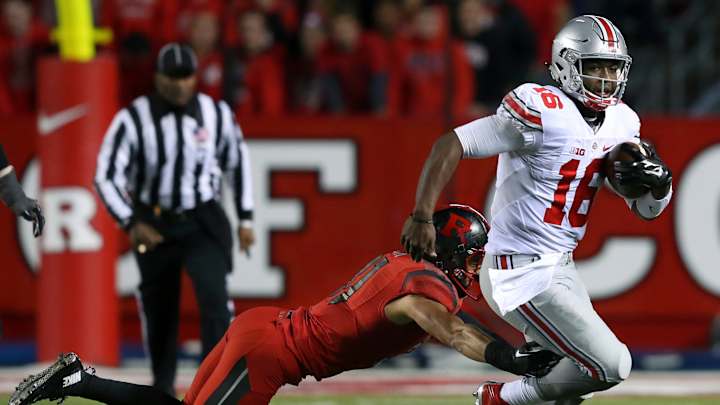 Barrett leads No. 1 Ohio State to 49-7 win against Rutgers