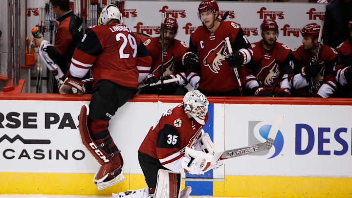 Blue Jackets beat Coyotes 7-5 to end 5-game losing streak