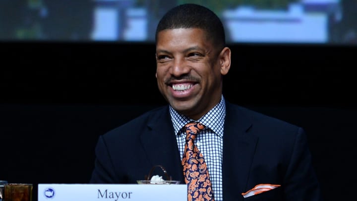 Ex-NBA player Kevin Johnson won’t seek reelection as Sacramento mayor