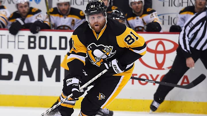 Struggles of Steven Stamkos, Phil Kessel among NHL surprises of 2015