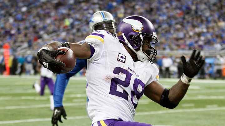Adrian Peterson will play vs Bears, Floyd ruled out