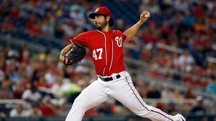 Harper homers, Gonzalez shines as Nationals beat Braves 8-2