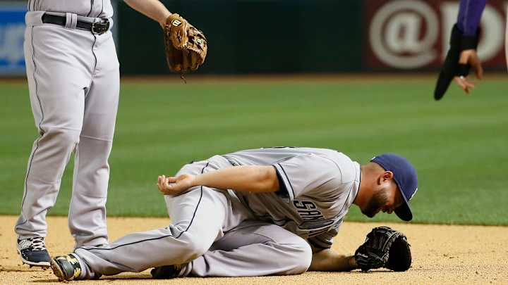 Padres place 1B Alonso on DL, recall OF Almonte