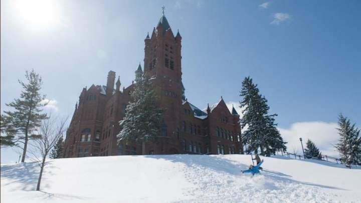 UConn and Syracuse engage in Twitter battle over the weather UConn and Syracuse engage in Twitter battle over the weather