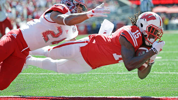 Wisconsin routs Miami (Ohio) 58-0, wins Chryst's home debut